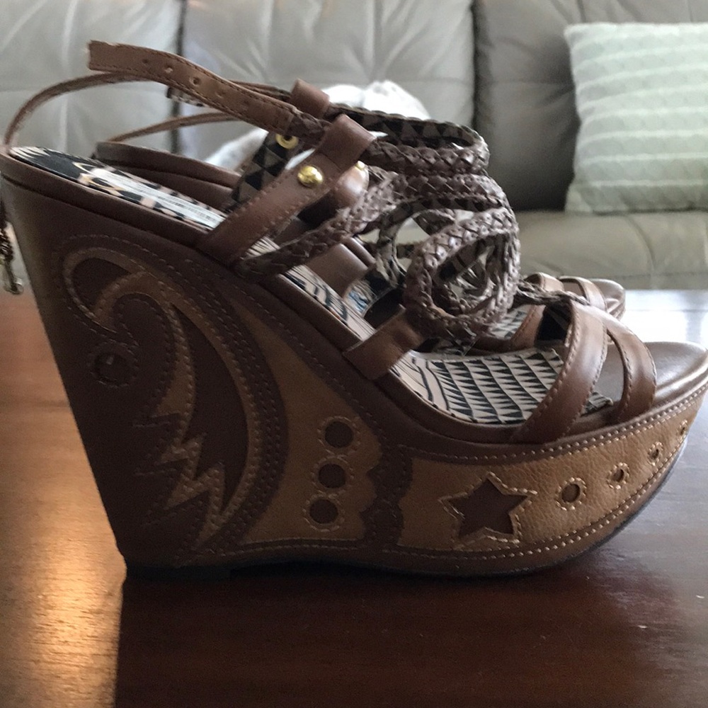 Jessica Simpson wedges